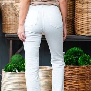 JUDY BLUE HI-WAIST BOOTCUT JEANS